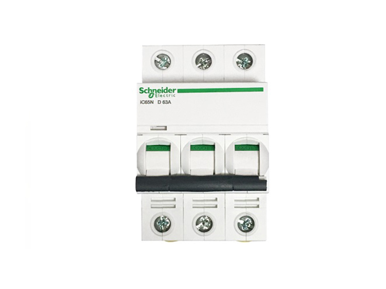 Schneider effektbrytare