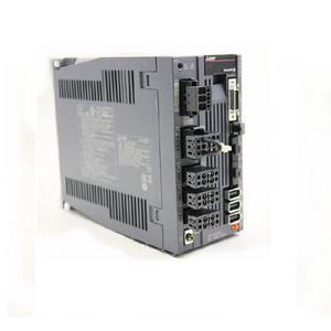 Mwyhadur Servo Mitsubishi MELSERVO-J4 Gyda Gyriant 400W MR-J4W3-444B
