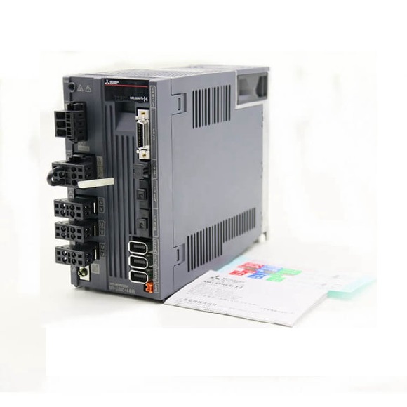 Mitsubishi MELSERVO-J4 ajamiga servov&otilde;imendi 400 W MR-J4W3-444B