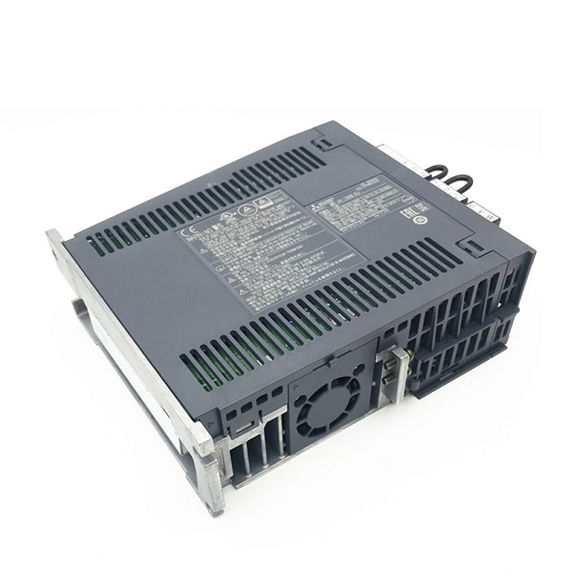 מגבר סרוו מסדרת מיצובישי MELSERVO-J4 1KW MR-J4-100B-RJ